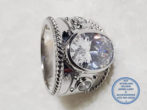 925 Sterling Silver Ring Super Statement Showstopper with cubic Zirconia detail OVAL  with a round stone detail on each side