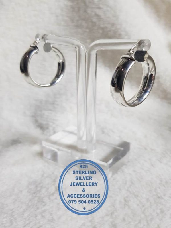 925 sterling Silver Earrings - Stunning Statement Hoop clip in Price per 1 pair of earrings 6mm broad x 27mm diameter All prices excludes national nominal door-to-door delivery fee Although some earrings might be similar size price is determined on weight as well as manufacturer although all our products are manufactured from the best quality 925 Sterling Silver.