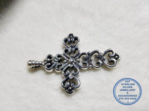 925 sterling Silver Pendant - Showstopper Large filled cross pendant with  filigree  detail  pendant   - Stunning!! Price per 1 pendant Price excludes chain 63 mm top to bottom diameter All prices excludes national nominal door-to-door delivery fee