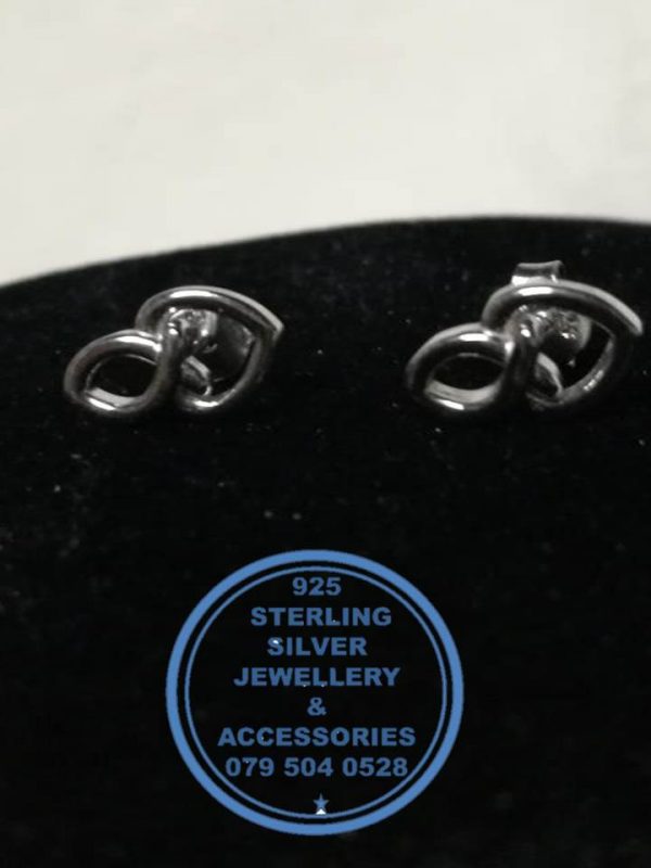 925 Sterling Silver Earring - Infinate  Love studs - 1 pair Prices Excludes National delivery to your door at a nominal fee.