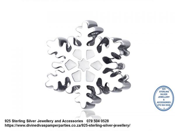 925 Sterling Silver Snowflake Christmas Frozen Charm. Pandora Compatible