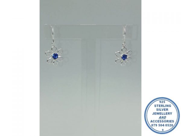 925 Sterling Silver Blue Round Daisy Centre Dangle Hook in Earring