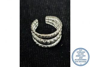 "925 Sterling Silver Ear Cuff 3 line twisted"
